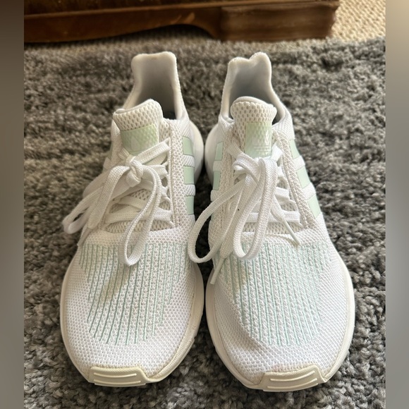 Adidas Swift Run Shoes White Women's size 8.5 - Picture 8 of 8